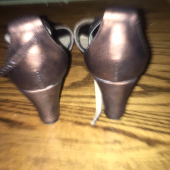 Chadwick’s Open Toe Wedges - Picture 4 of 5